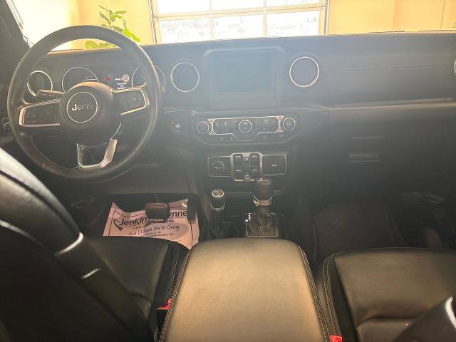 Used 2020 Jeep Wrangler Unlimited Sahara w/ Cold Weather Group AWD/4WD image 9
