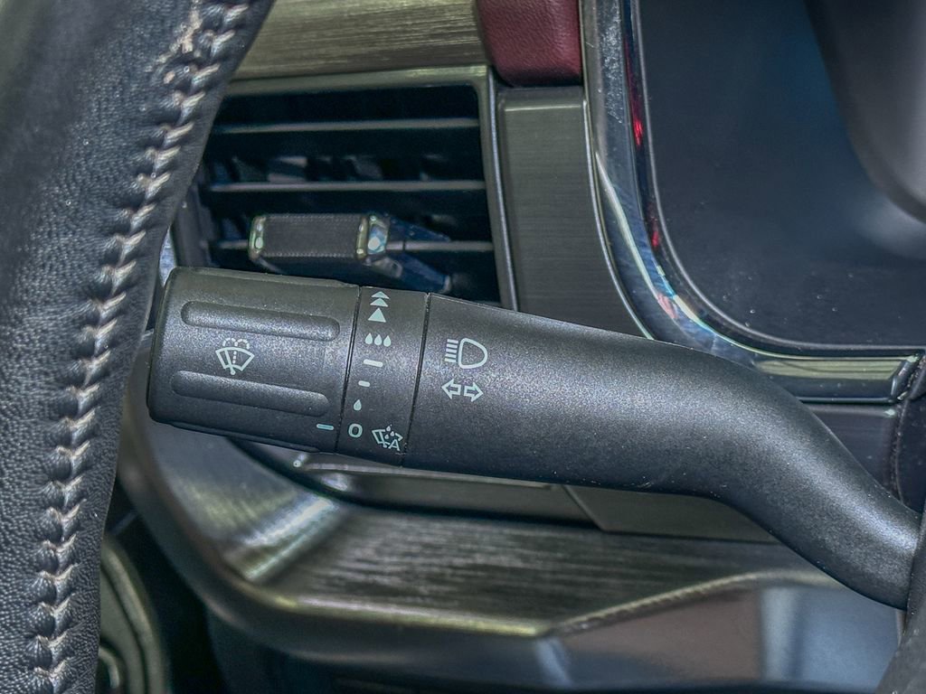 Certified 2022 Ford F150 Lariat w/ Equipment Group 502A High image 35