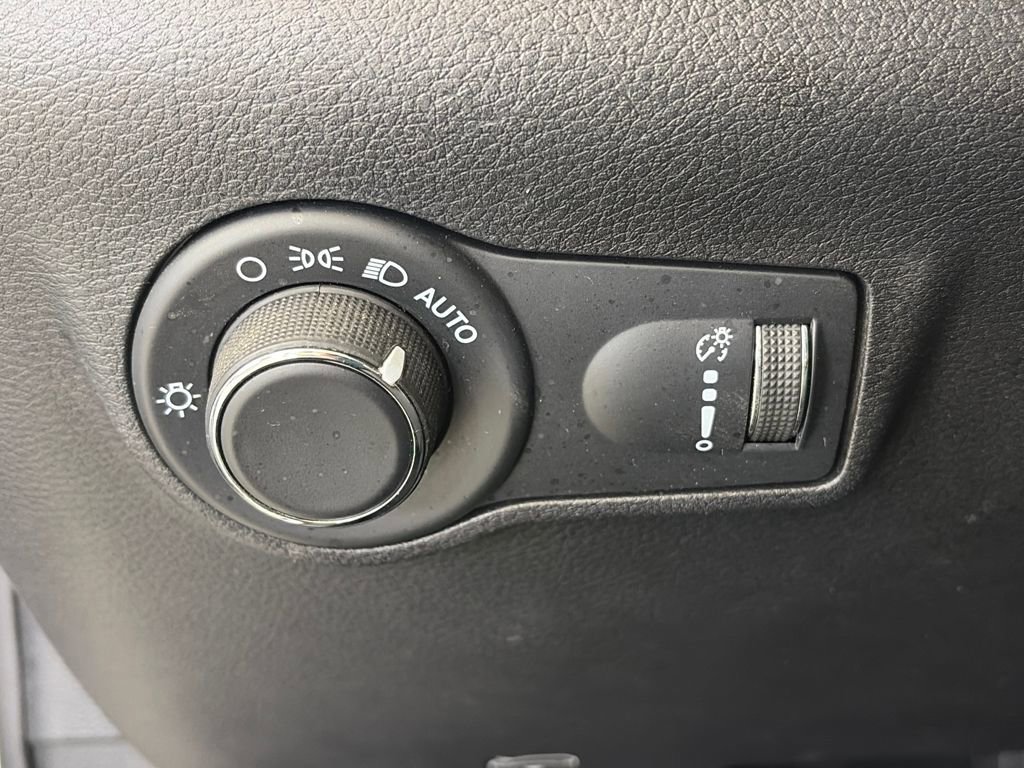 Used 2023 Jeep Compass Sport image 24