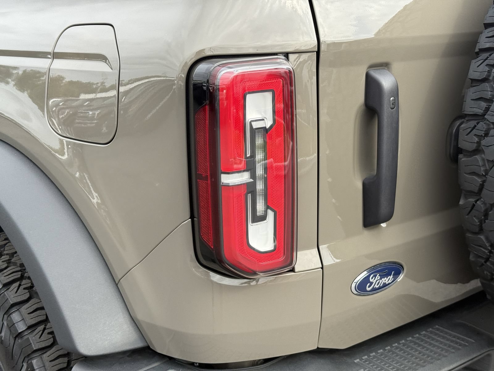 Certified 2025 Ford Bronco Badlands AWD/4WD image 11