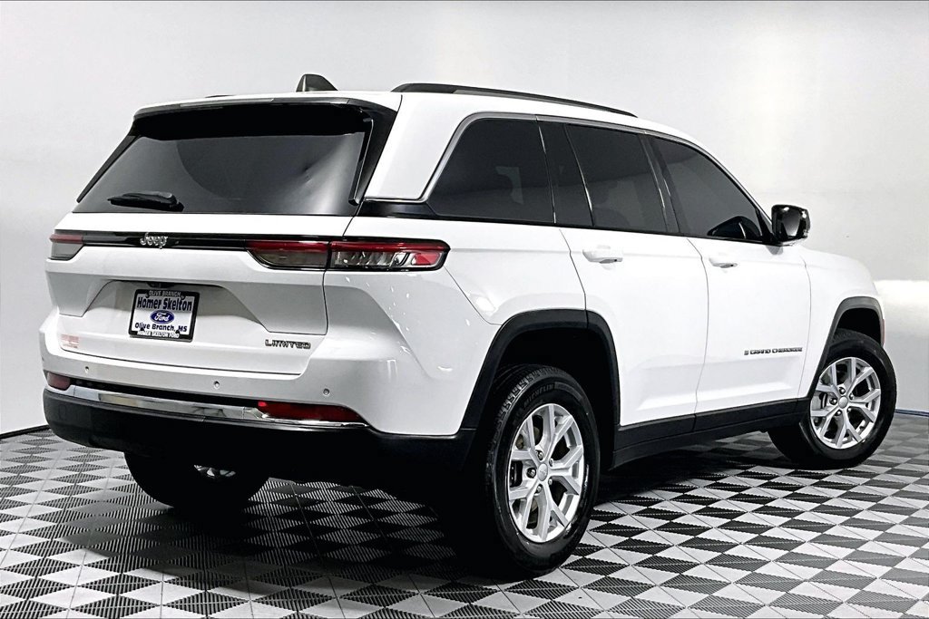 Used 2023 Jeep Grand Cherokee Limited RWD image 12