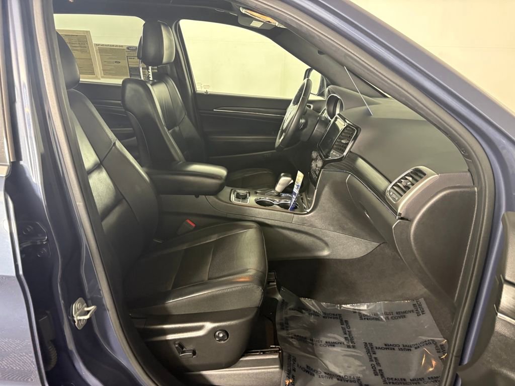 Used 2019 Jeep Grand Cherokee Limited w/ Luxury Group II image 35