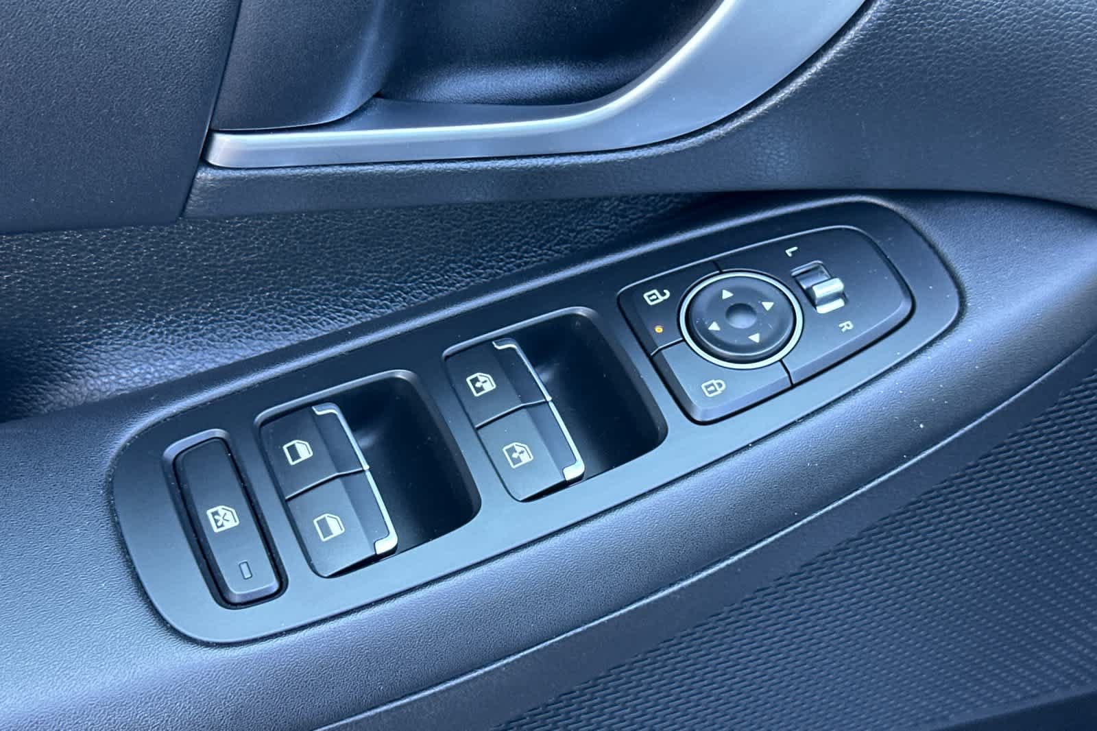 Used 2025 Hyundai Sonata SEL FWD image 13