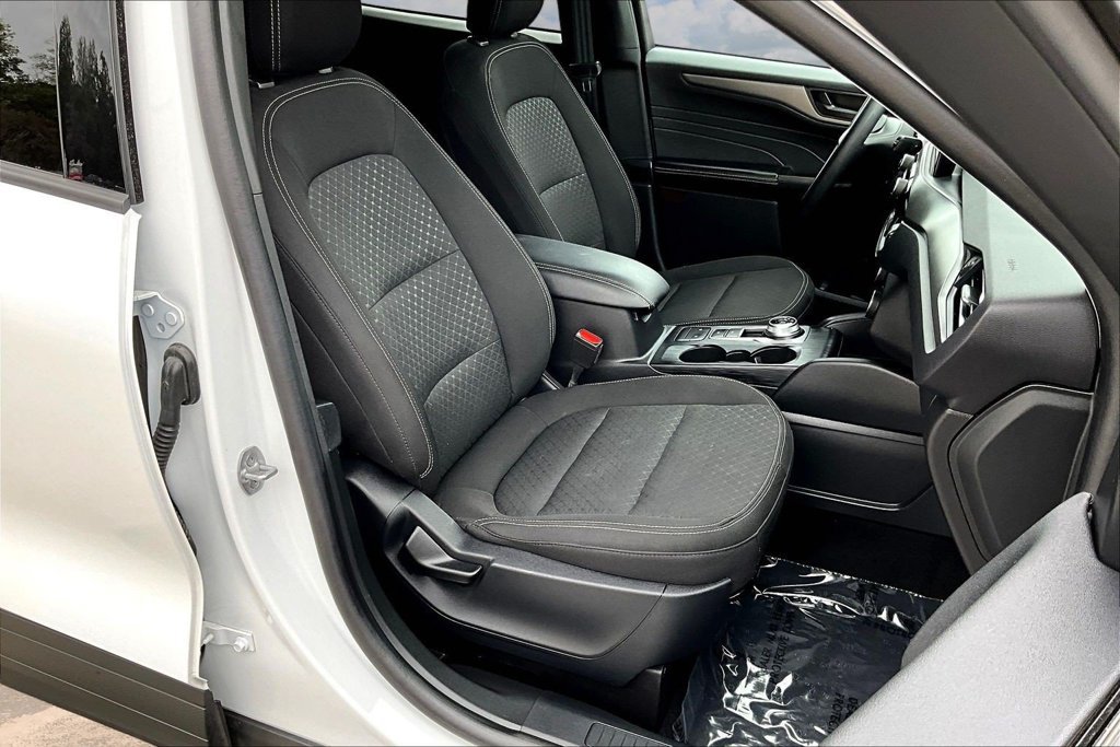 Certified 2025 Ford Escape Active FWD image 31