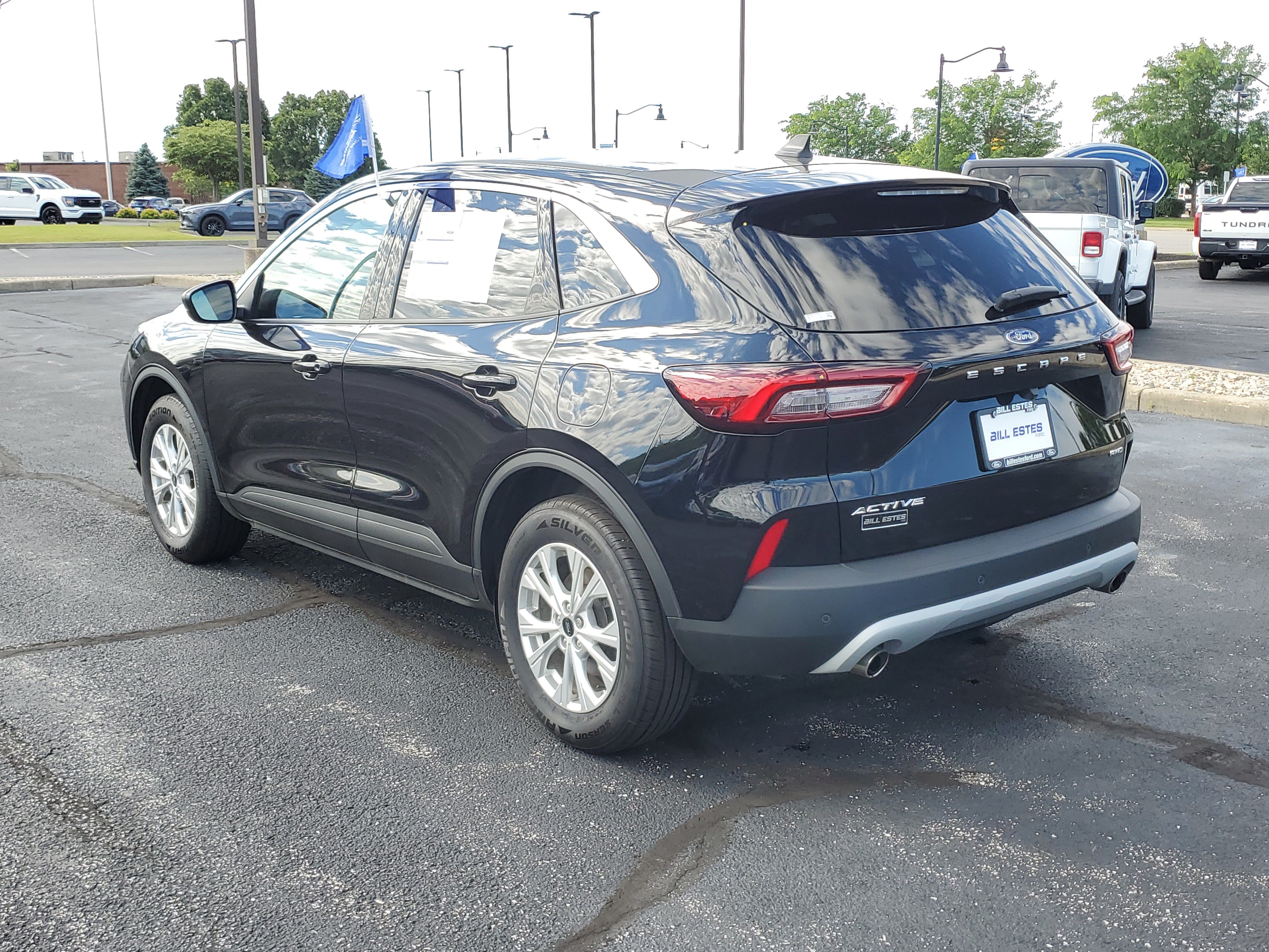 Certified 2023 Ford Escape Active w/ Tech Pack #1 AWD/4WD image 2