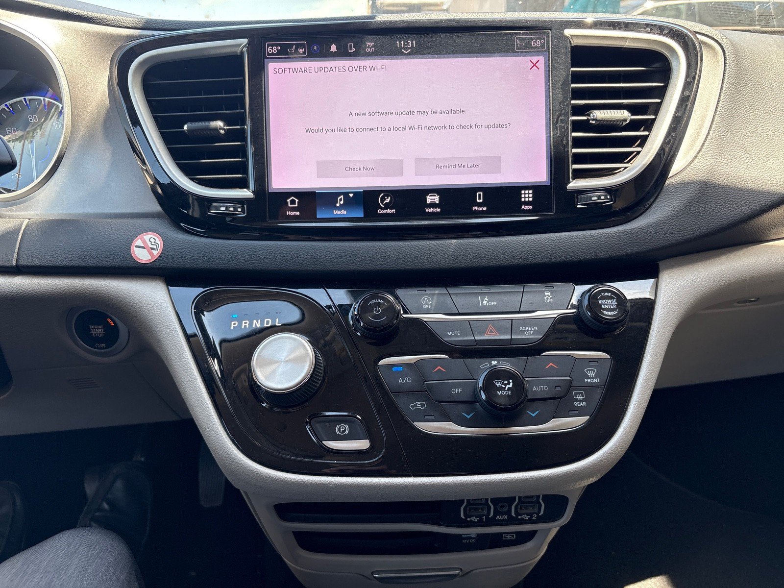 Used 2022 Chrysler Pacifica Touring-L FWD image 15