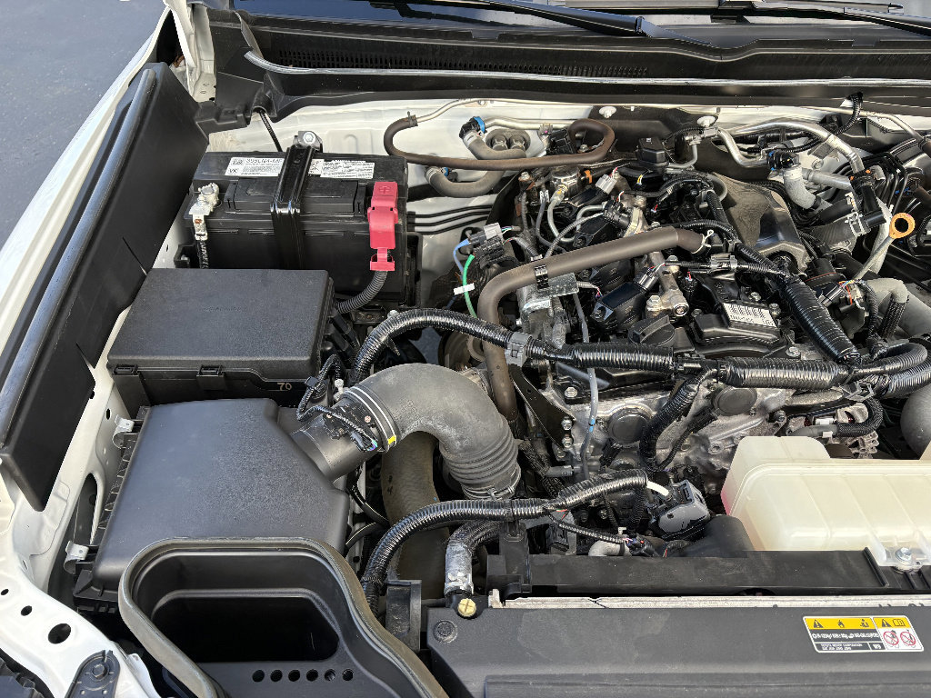 Used 2024 Toyota Tacoma TRD Off-Road AWD/4WD image 40