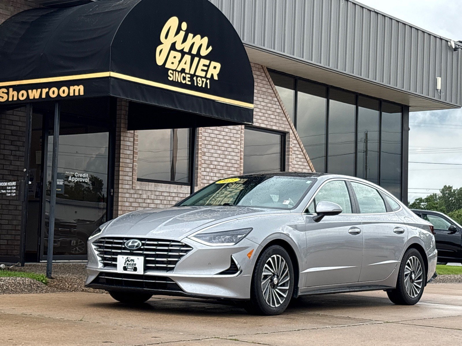 Used 2023 Hyundai Sonata Limited w/ Cargo Package