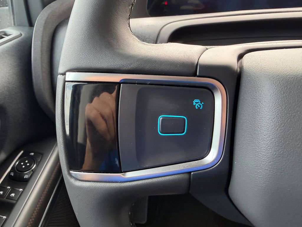 Certified 2025 Ford Expedition Active image 28