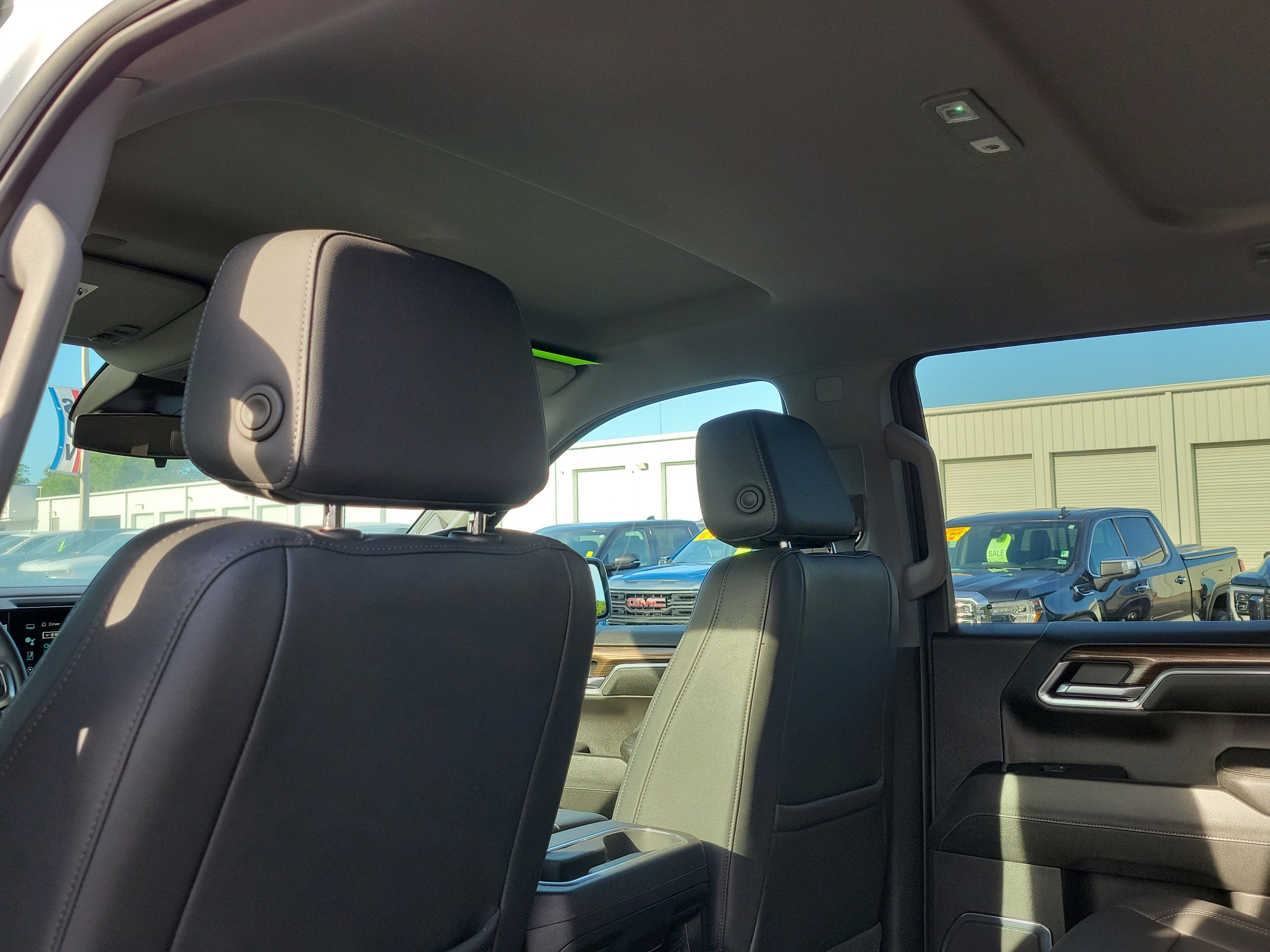 Used 2024 Chevrolet Silverado 1500 LT Trail Boss w/ LT Trail Boss Premium Package image 12