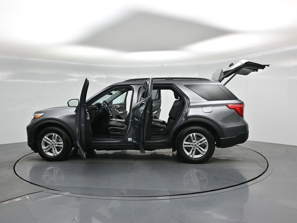 Certified 2023 Ford Explorer XLT w/ Equipment Group 202A image 40