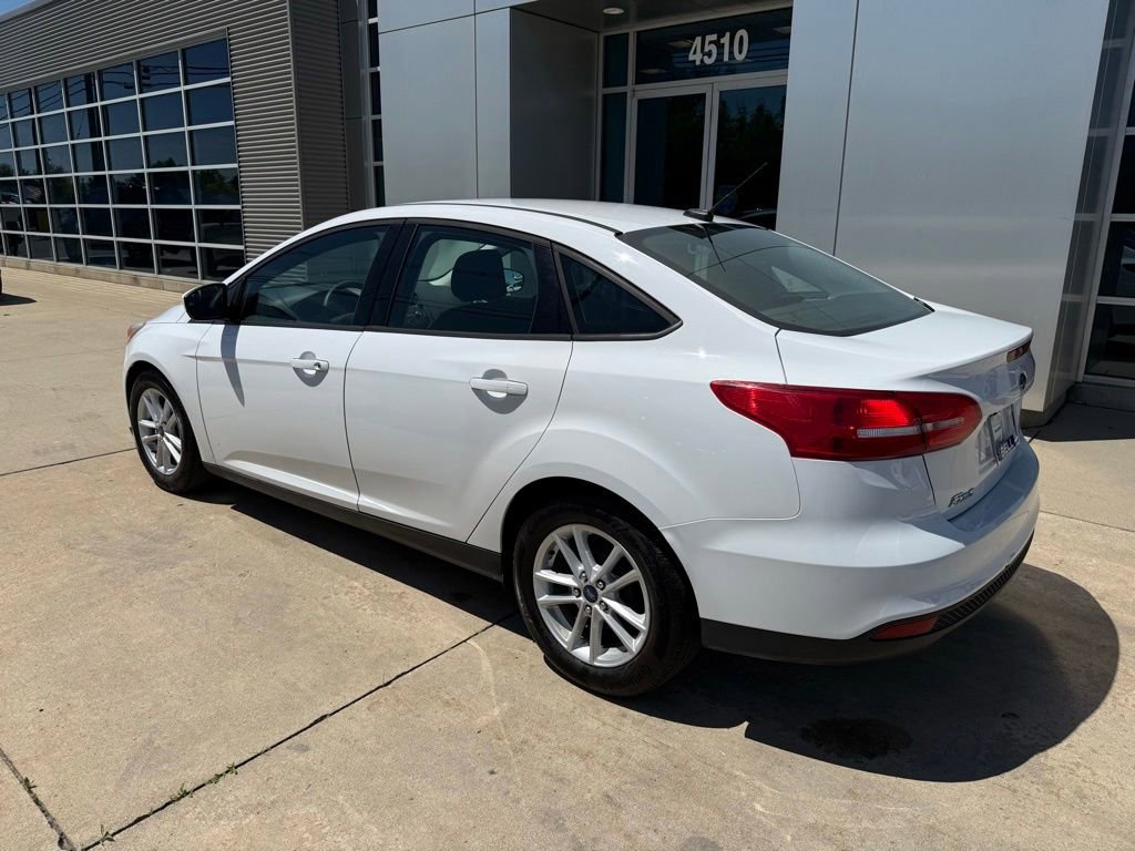 Certified 2018 Ford Focus SE FWD image 9