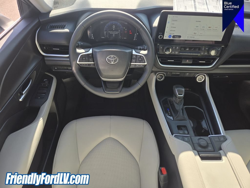 Used 2026 Toyota Grand Highlander AWD image 17