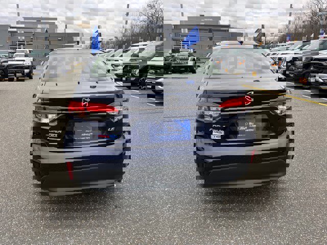 Used 2023 Toyota Corolla LE image 4