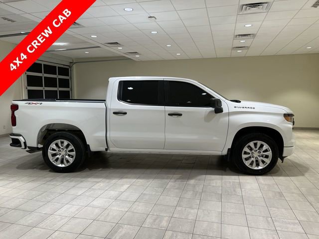 Used 2024 Chevrolet Silverado 1500 Custom image 2