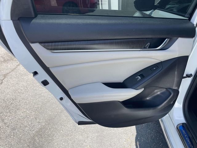 Used 2022 Honda Accord Touring image 32
