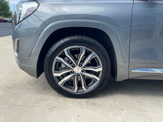 Used 2020 GMC Terrain Denali w/ Denali Premium Package AWD/4WD image 16
