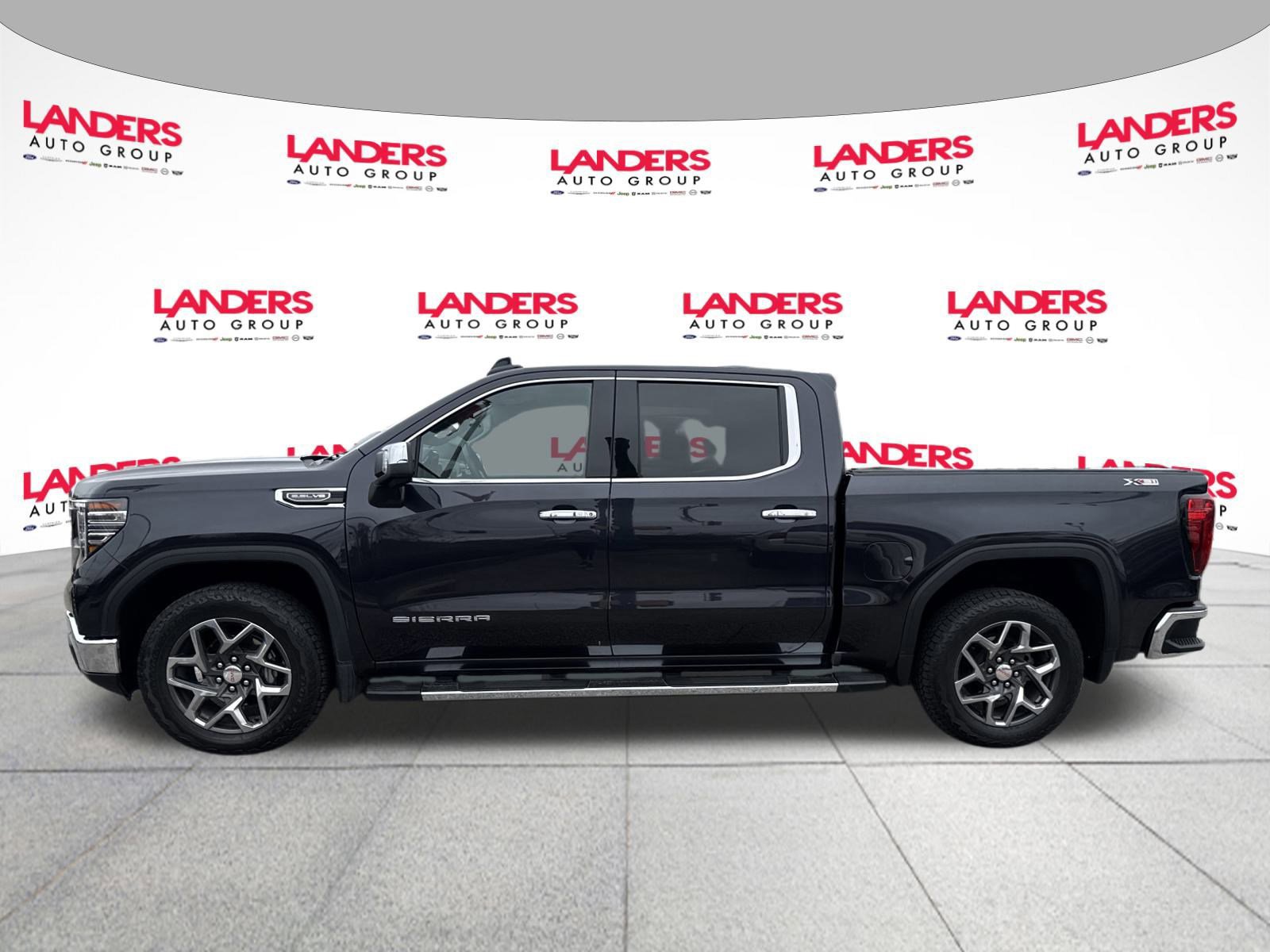 Used 2023 GMC Sierra 1500 SLT w/ SLT Premium Package image 2