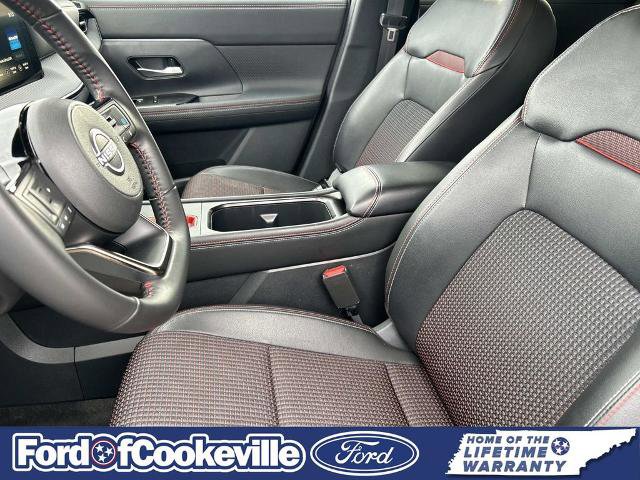 Used 2025 Nissan Kicks SR image 24