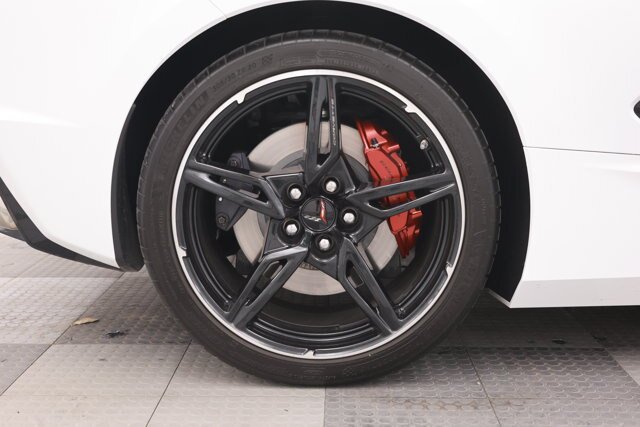 Used 2022 Chevrolet Corvette Stingray Coupe w/ Z51 Performance Package RWD image 13