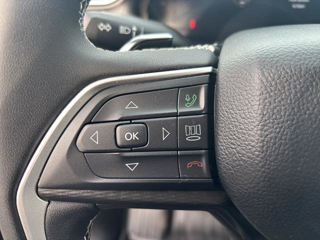 Used 2024 Jeep Grand Cherokee L Laredo image 17