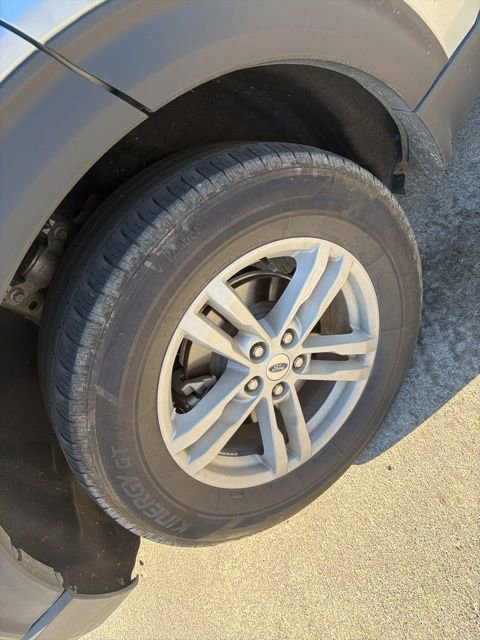 Certified 2024 Ford Explorer XLT image 6