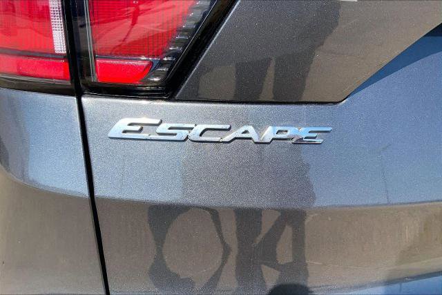 Certified 2017 Ford Escape SE image 12