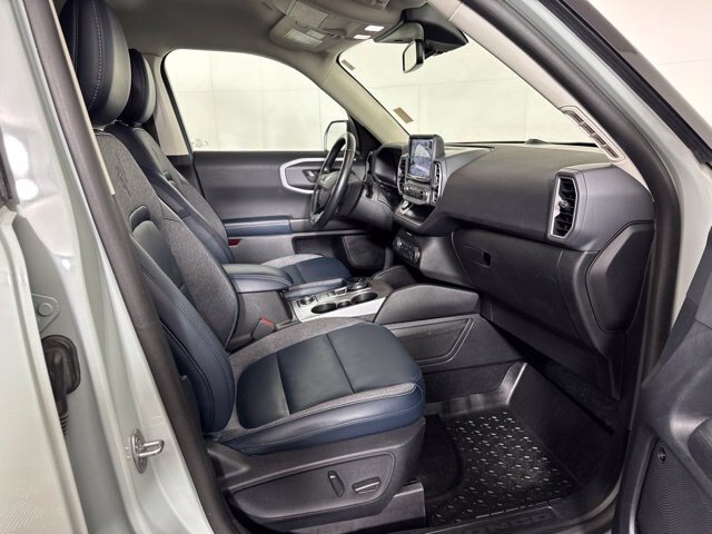 Certified 2022 Ford Bronco Sport Outer Banks w/ Tech Package AWD/4WD image 4