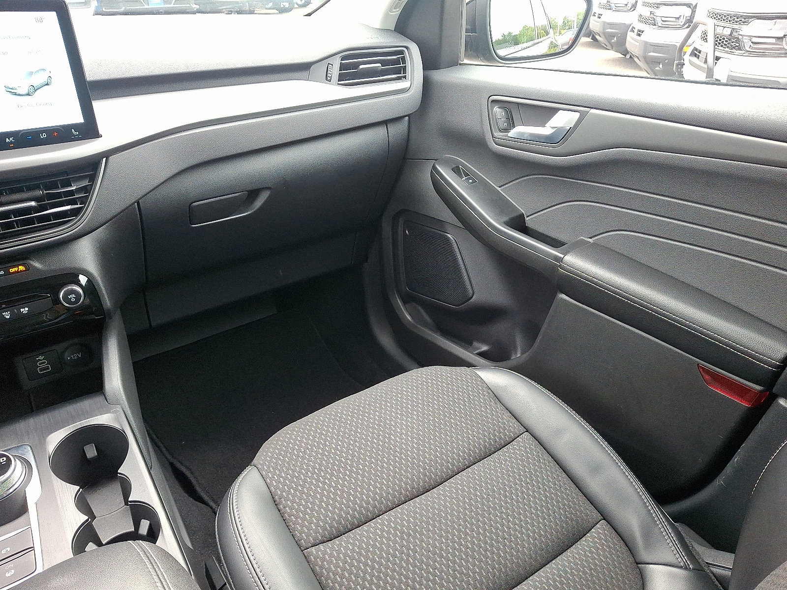 Certified 2024 Ford Escape SE image 16