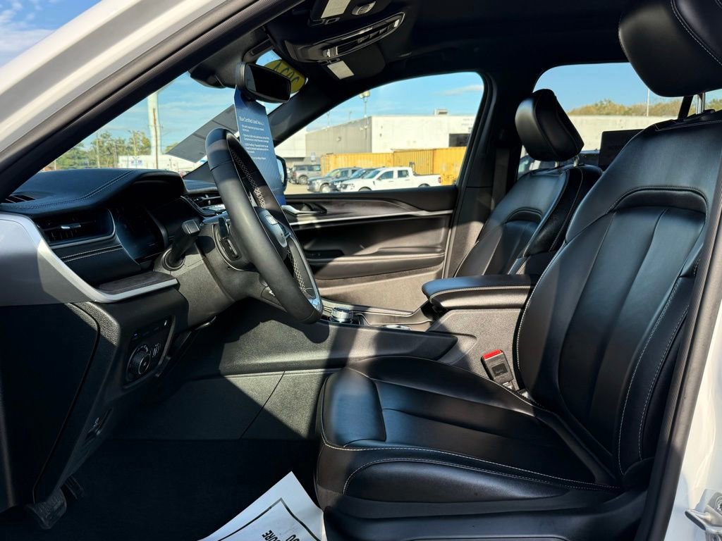 Used 2024 Jeep Grand Cherokee Limited 4xe image 32