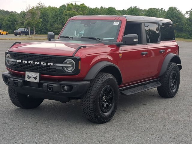 Certified 2025 Ford Bronco Badlands AWD/4WD image 8