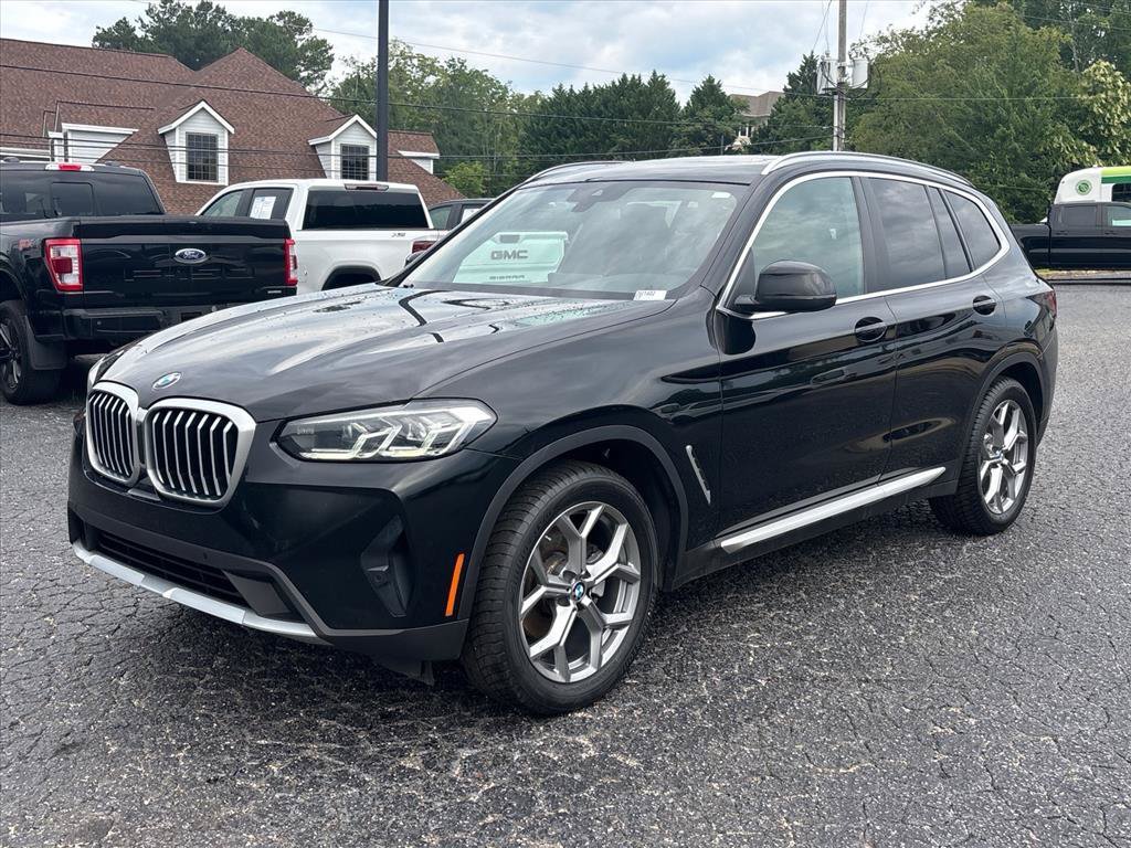 Used 2024 BMW X3 xDrive30i AWD/4WD image 3