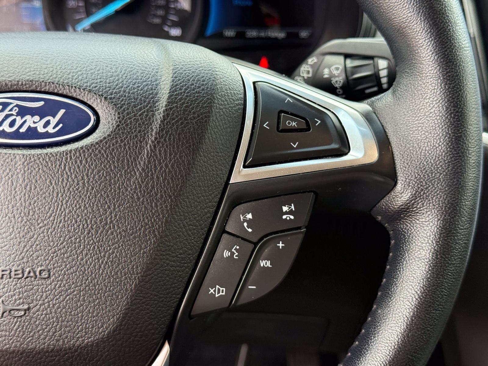 Certified 2023 Ford Edge Titanium AWD/4WD image 29
