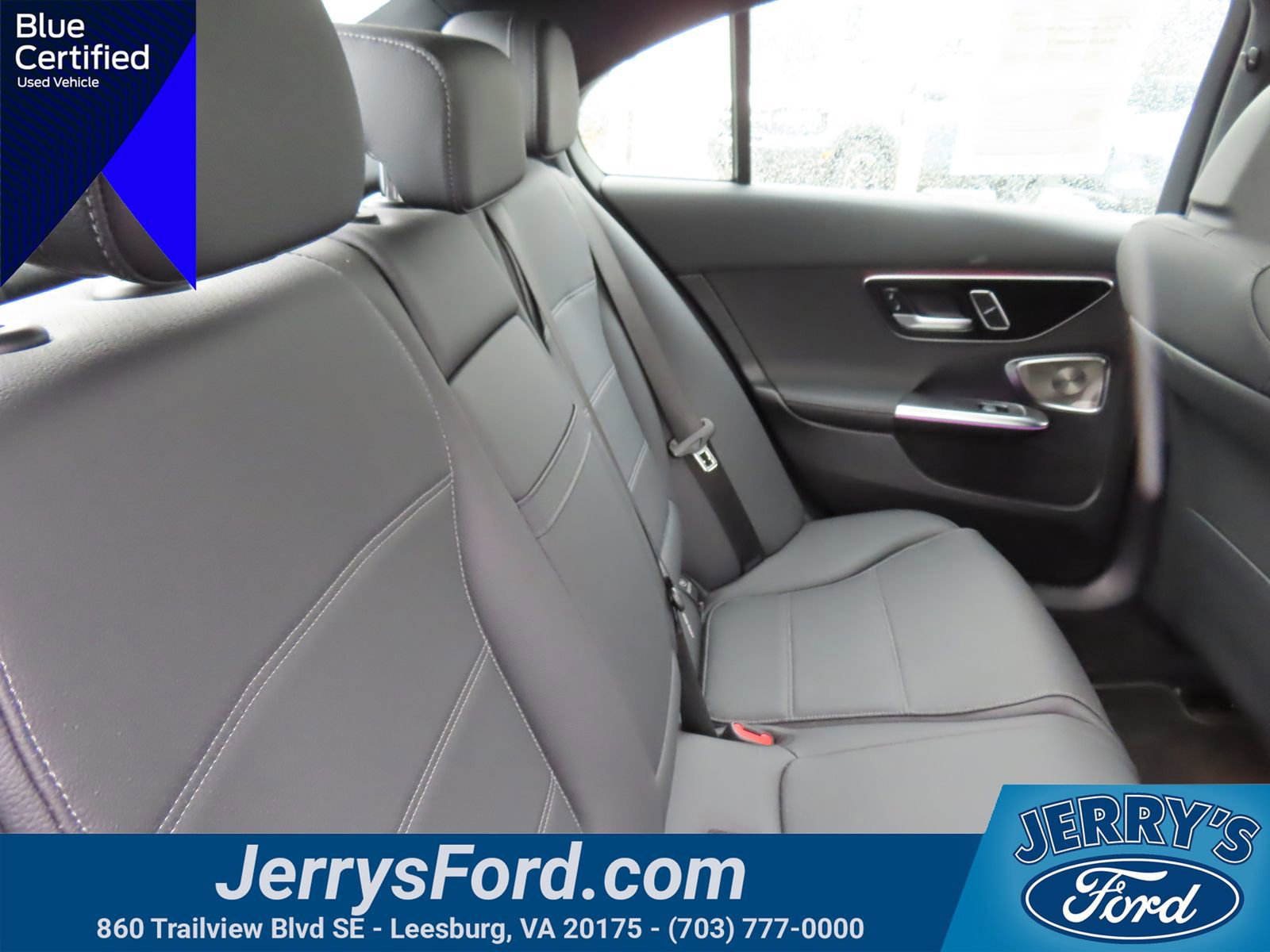 Used 2025 Mercedes-Benz C 300 4MATIC Sedan image 37