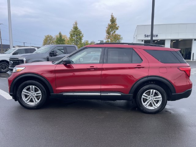 Certified 2023 Ford Explorer XLT w/ Equipment Group 202A AWD/4WD image 2