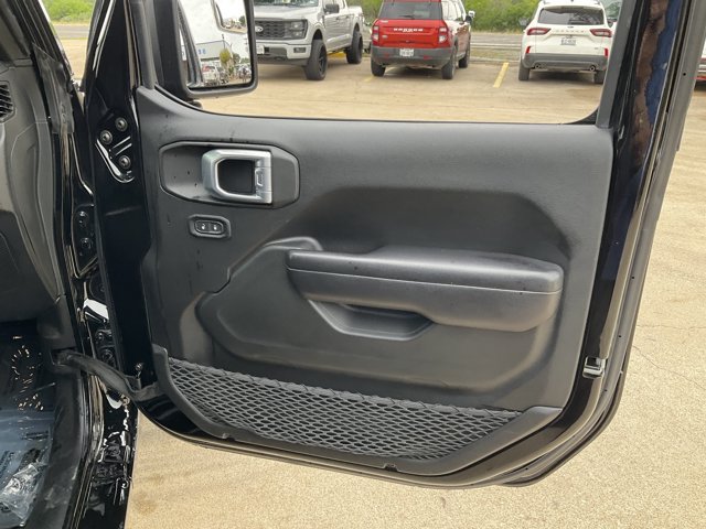 Used 2021 Jeep Wrangler Sport AWD/4WD image 17