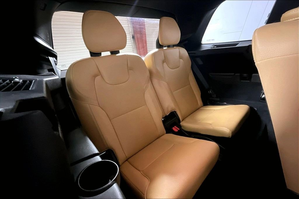 Used 2018 Volvo XC90 T5 Momentum w/ Convenience Package AWD/4WD image 23