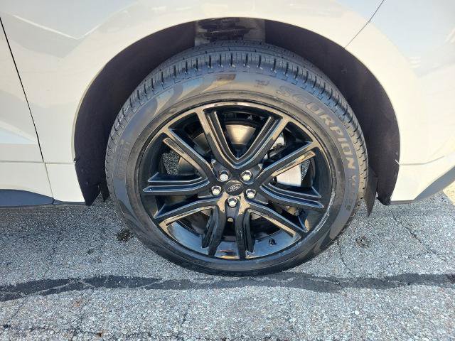 Certified 2023 Ford Edge ST-Line AWD/4WD image 6