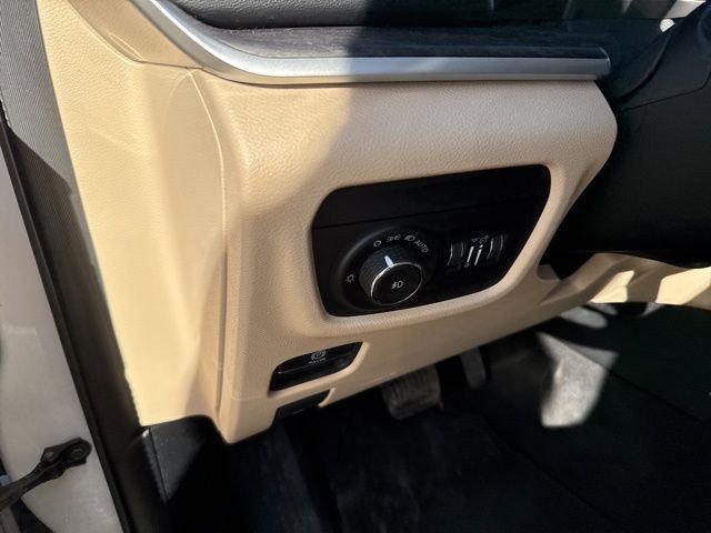 Used 2021 Jeep Grand Cherokee L Limited image 29