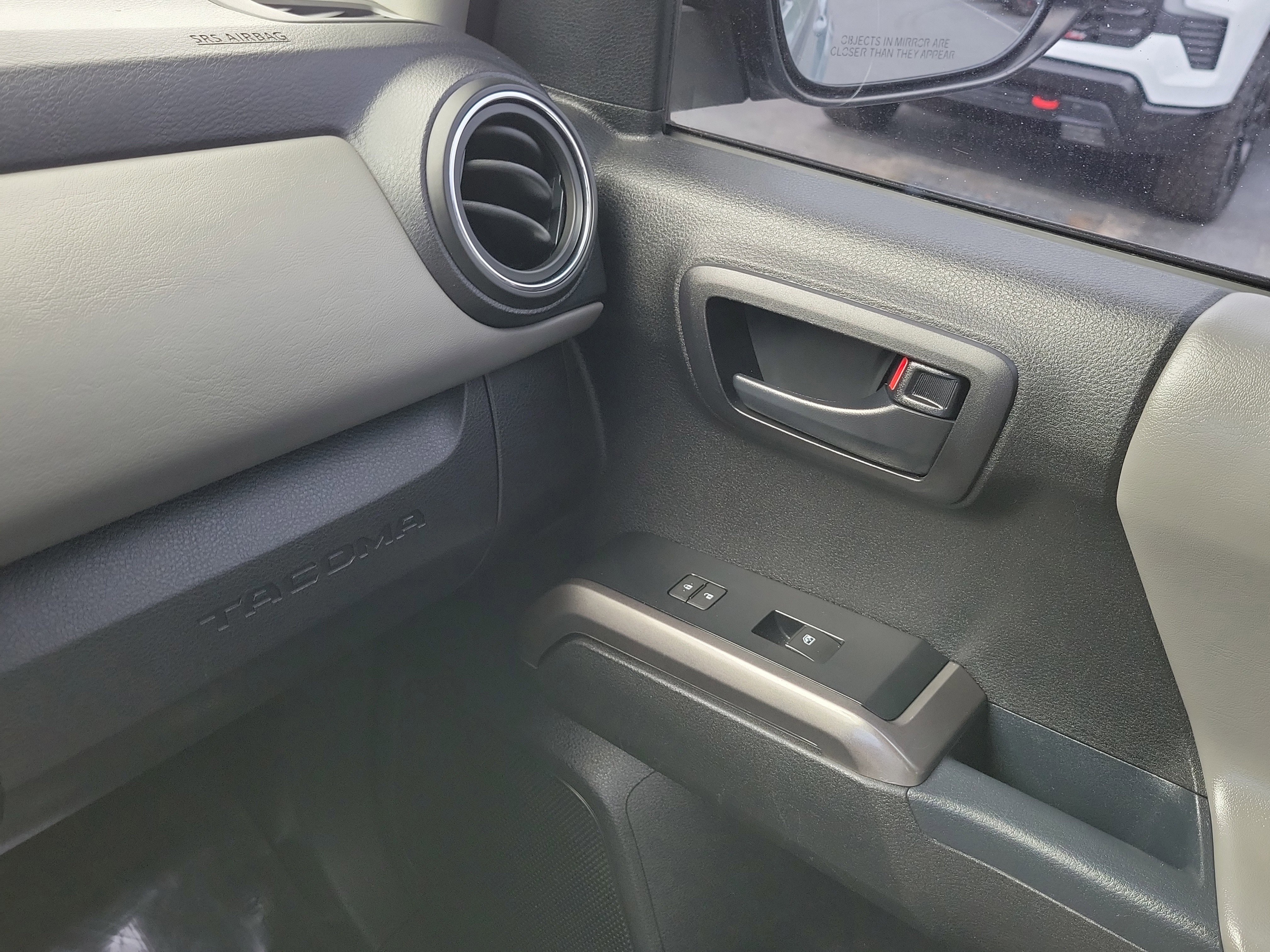 Used 2021 Toyota Tacoma SR5 w/ SR5 Appearance Package (SM) image 28