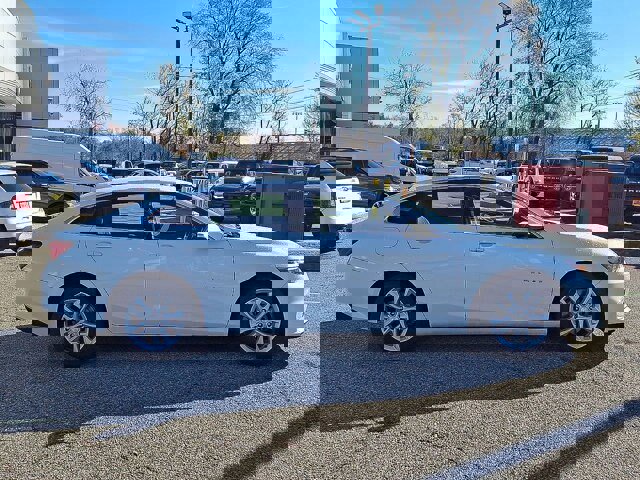 Used 2018 Chevrolet Malibu LT image 10