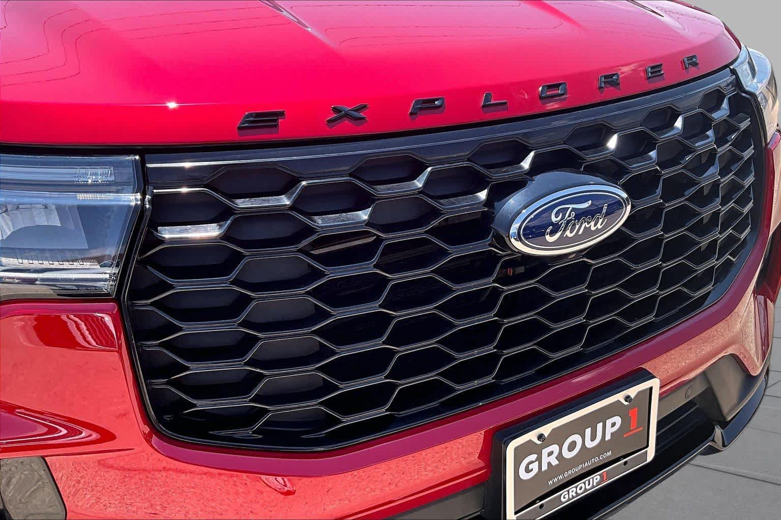 Certified 2026 Ford Explorer ST-Line w/ Premium Package RWD image 28