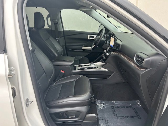 Certified 2021 Ford Explorer Limited w/ Equipment Group 301A RWD image 5