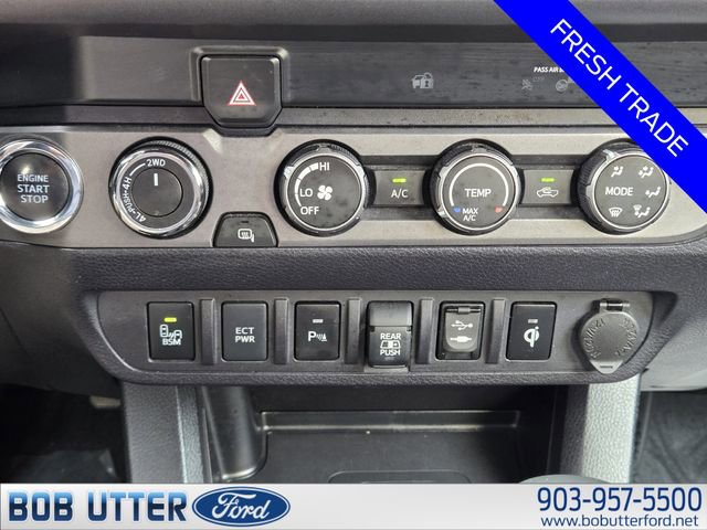 Used 2019 Toyota Tacoma TRD Off-Road w/ Technology Package AWD/4WD image 18