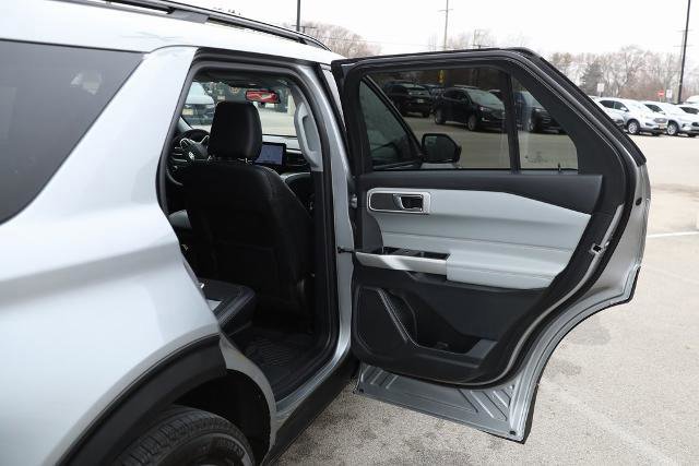 Certified 2022 Ford Explorer XLT w/ Equipment Group 202A image 37
