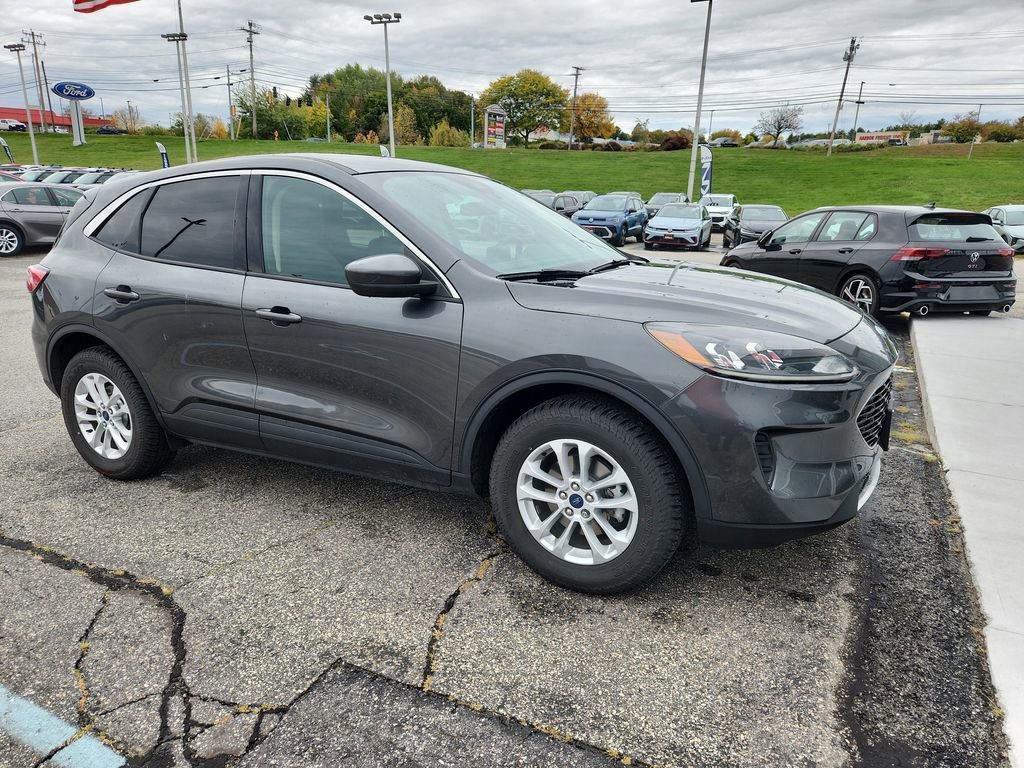 Certified 2020 Ford Escape SE