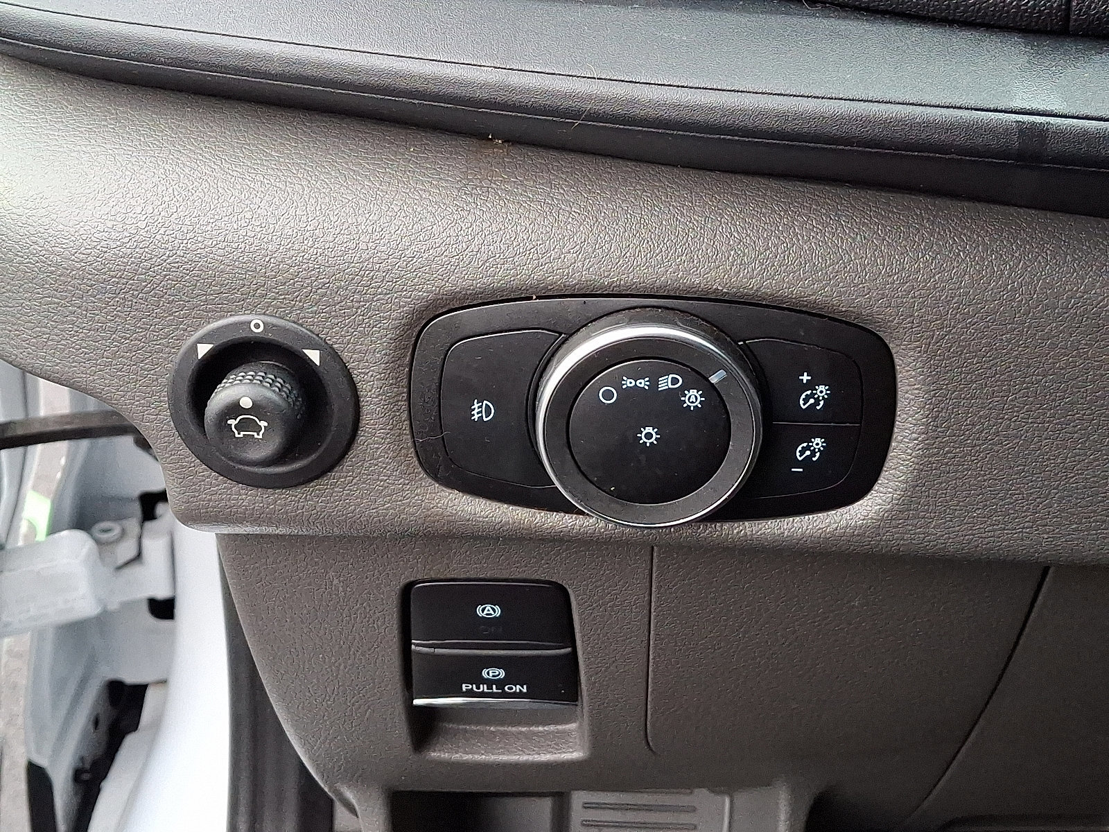 Certified 2024 Ford Transit 250 Low Roof w/ Exterior Upgrade Package image 24