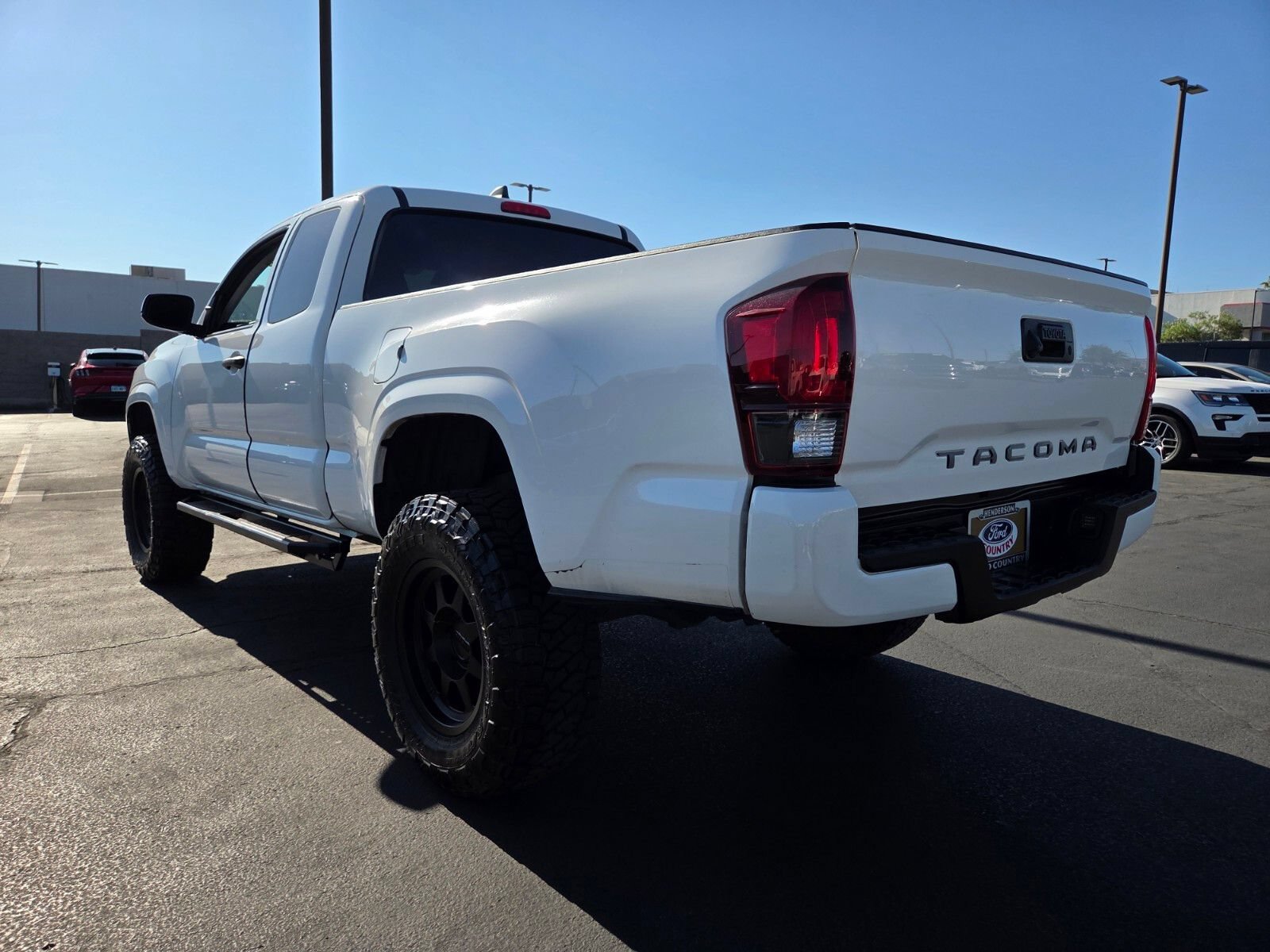 Used 2022 Toyota Tacoma SR RWD image 4