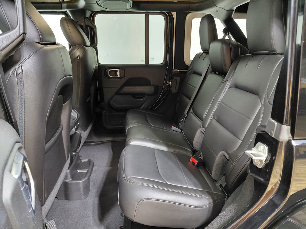 Used 2023 Jeep Wrangler Unlimited Sahara AWD/4WD image 47