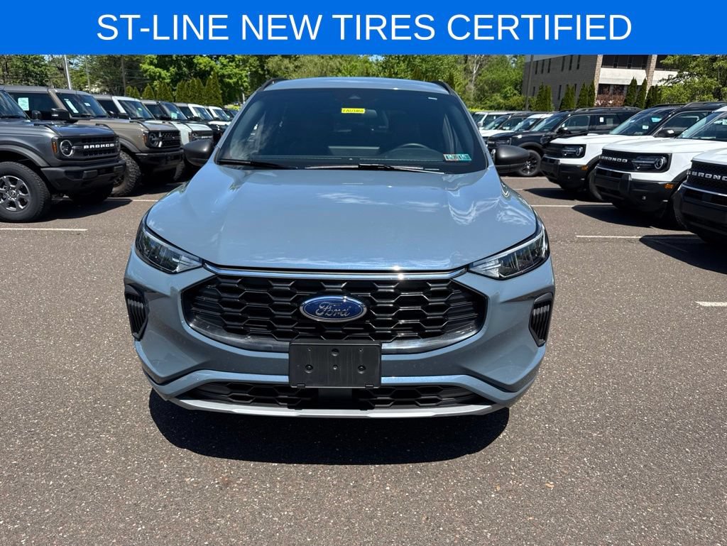 Certified 2023 Ford Escape ST-Line w/ Tech Pack #1 AWD/4WD image 2